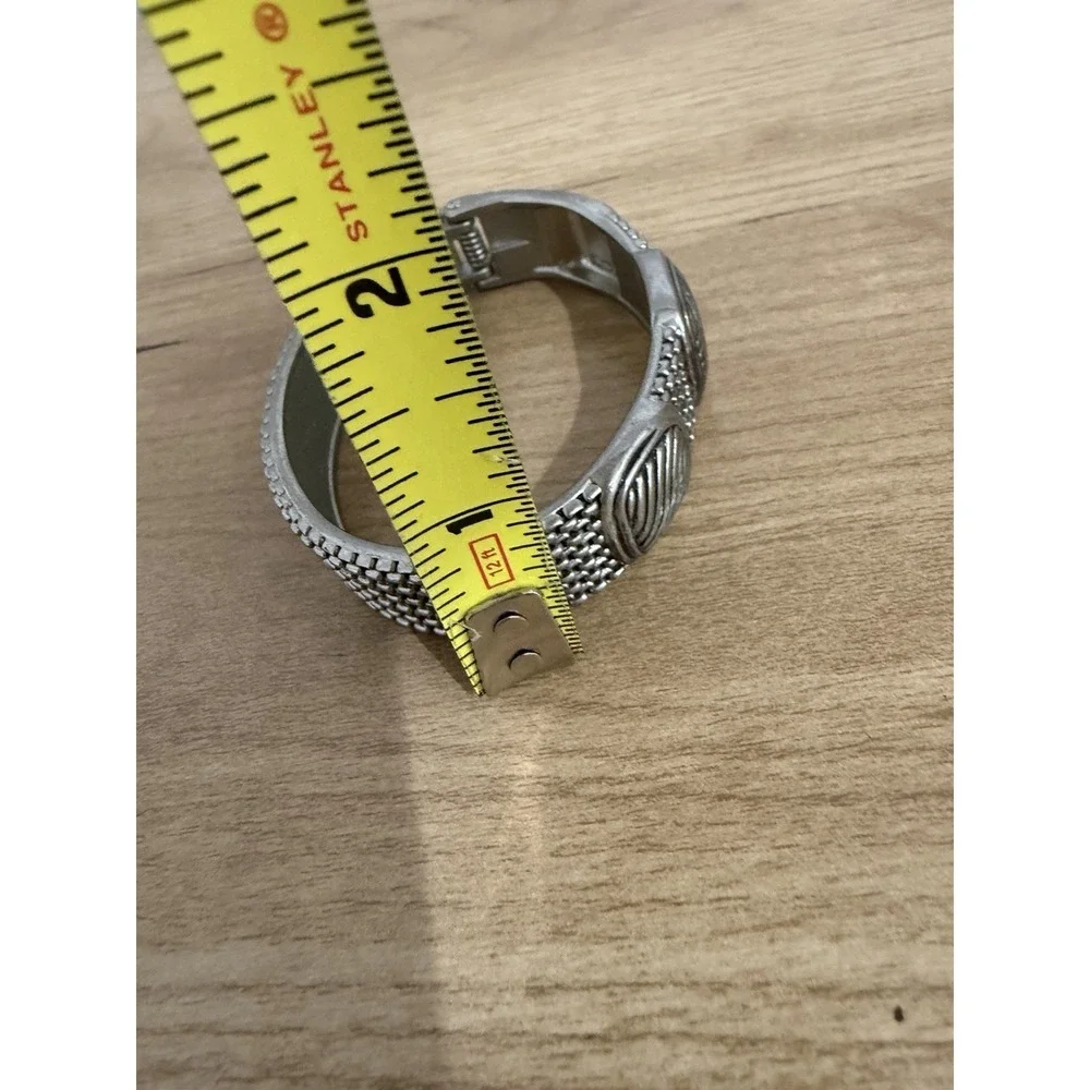 Vintage Silver Tone Hinged Clamper Bangle Alternating Basketweave 6.5